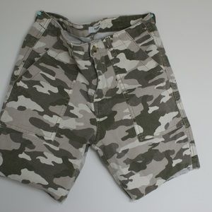 Camo women’s shorts